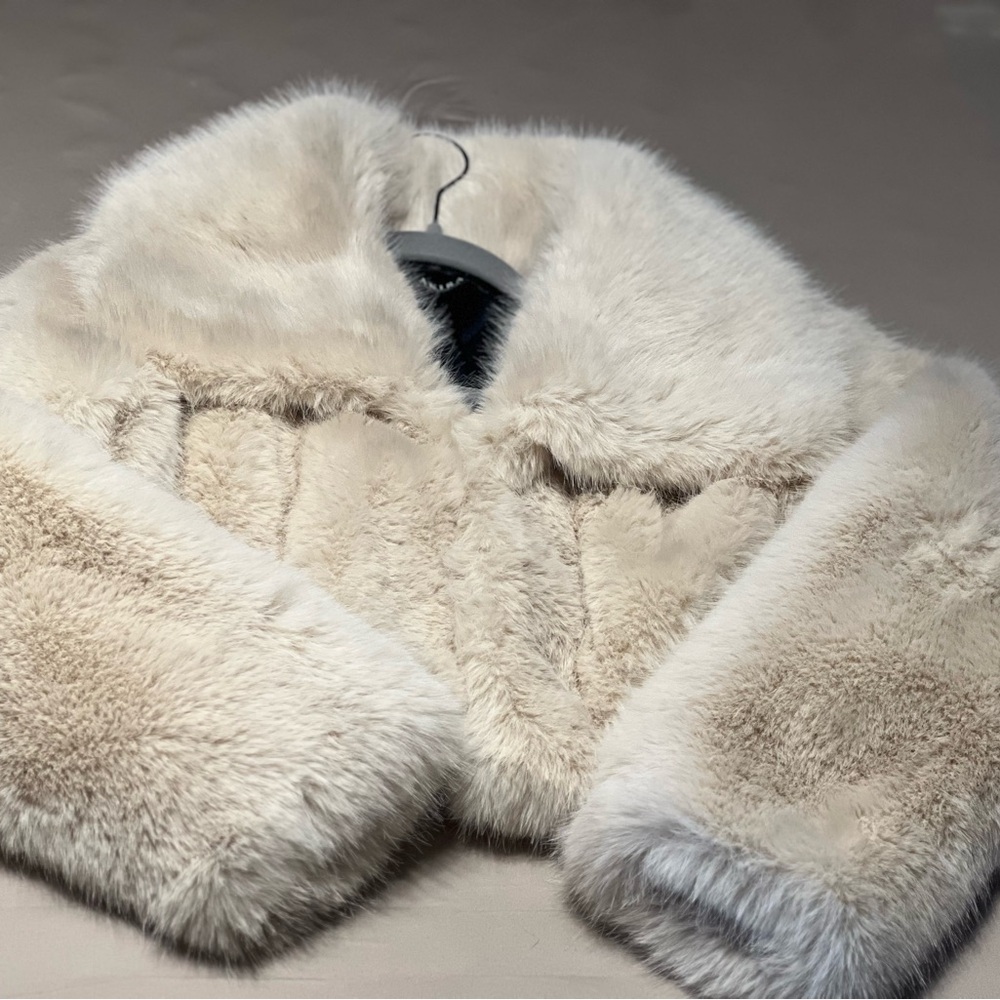 AKIRA Cream Teddy Jacket